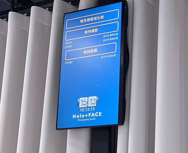 HOLO+FACE-台北韓式證件照推薦，妝髮一次搞定，不用遠