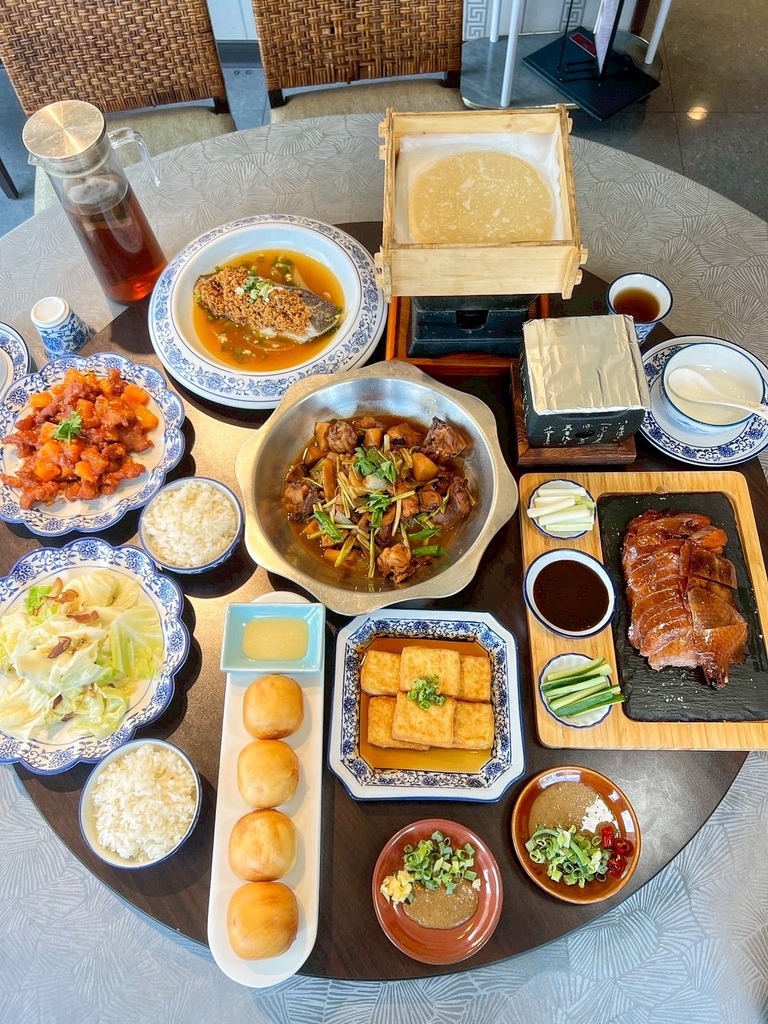 LA時尚川菜永康店｜台南聚餐餐廳推薦，最新四人合菜組合，不吃