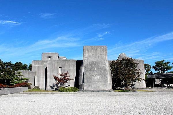 新潟【玉翠園.谷村美術館】展現空間藝術之美