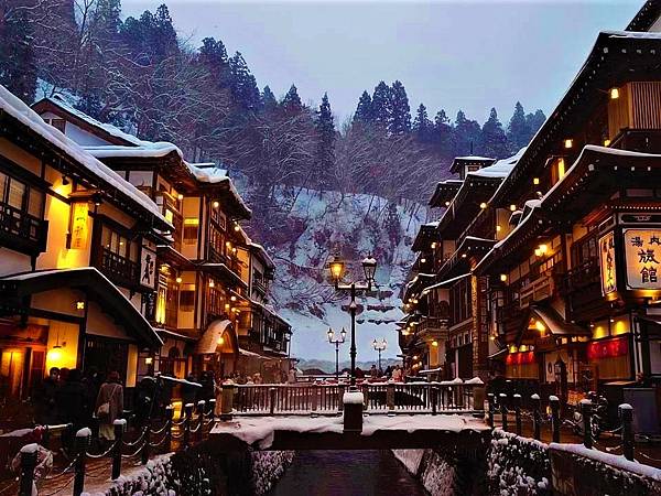 日本東北秘境=大正ロマンの湯の町= 銀山溫泉  神隱少女湯屋