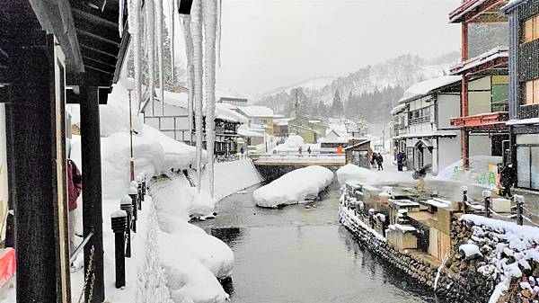 日本東北秘境=大正ロマンの湯の町= 銀山溫泉  神隱少女湯屋