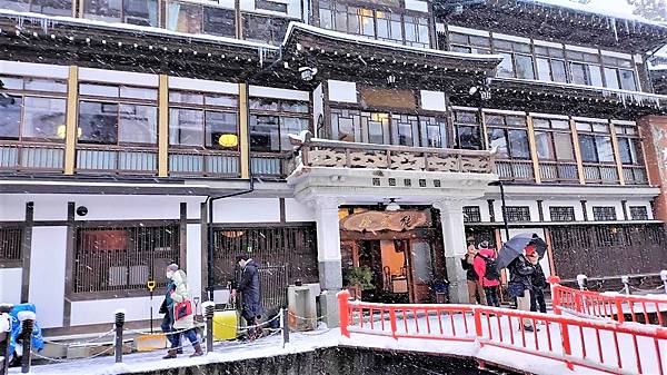 日本東北秘境=大正ロマンの湯の町= 銀山溫泉  神隱少女湯屋