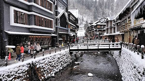 日本東北秘境=大正ロマンの湯の町= 銀山溫泉  神隱少女湯屋