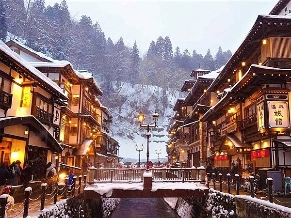 日本東北秘境=大正ロマンの湯の町= 銀山溫泉  神隱少女湯屋