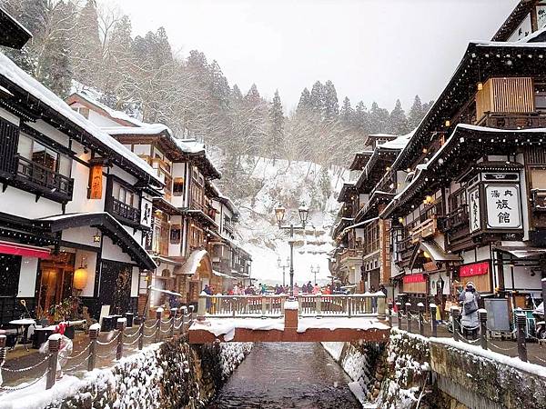 日本東北秘境=大正ロマンの湯の町= 銀山溫泉  神隱少女湯屋