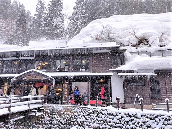 日本東北秘境=大正ロマンの湯の町= 銀山溫泉  神隱少女湯屋