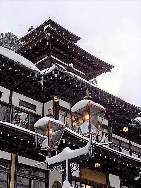 日本東北秘境=大正ロマンの湯の町= 銀山溫泉  神隱少女湯屋