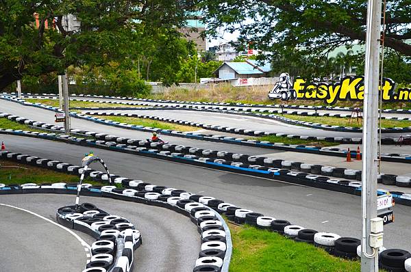 來一場卡丁車的撕殺賽- EasyKart Pattaya.吃