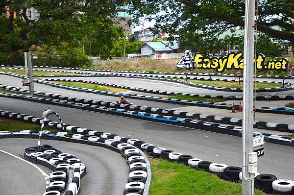 來一場卡丁車的撕殺賽- EasyKart Pattaya.吃