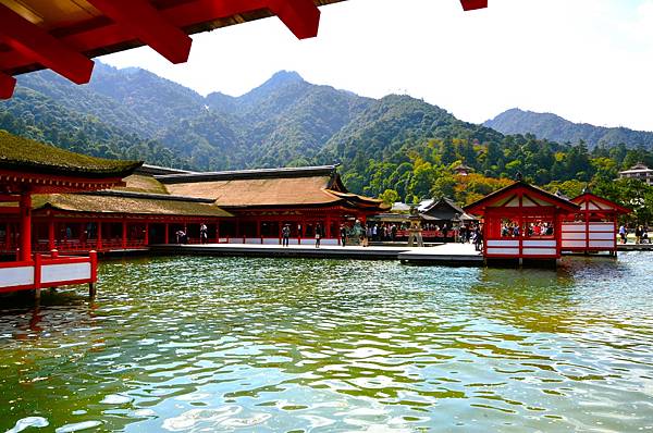 廣島必遊→日本三景之一『國寶.嚴島神社』+ 必吃美食牡蠣屋