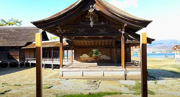 廣島必遊→日本三景之一『國寶.嚴島神社』+ 必吃美食牡蠣屋