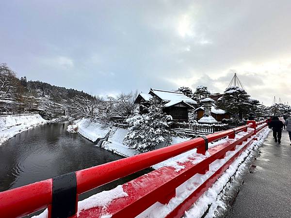 【追雪.賞雪.看看合掌造】走走郡上八幡城.兼六園.永平寺.金