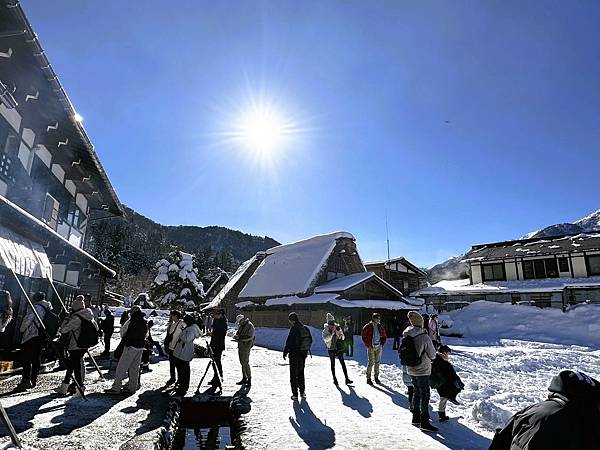 【追雪.賞雪.看看合掌造】走走郡上八幡城.兼六園.永平寺.金