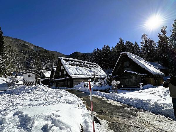 【追雪.賞雪.看看合掌造】走走郡上八幡城.兼六園.永平寺.金