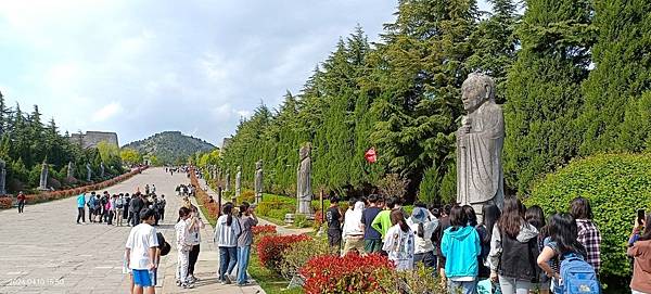 關中文化教育之旅=袁家村.陝西乾陵(武則天.唐高宗).陝西寶