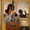 abin new guitar 1.jpg