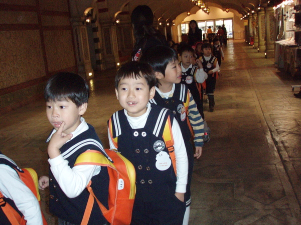 韓國的幼稚園小朋友