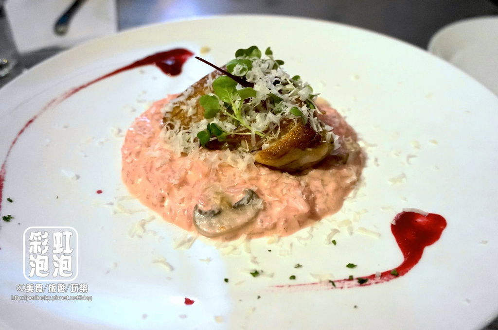 1.偷偷-奶油甜菜燉飯搭脆皮鴨胸.jpg 1.偷偷-奶油甜菜燉飯搭脆皮鴨胸.jpg