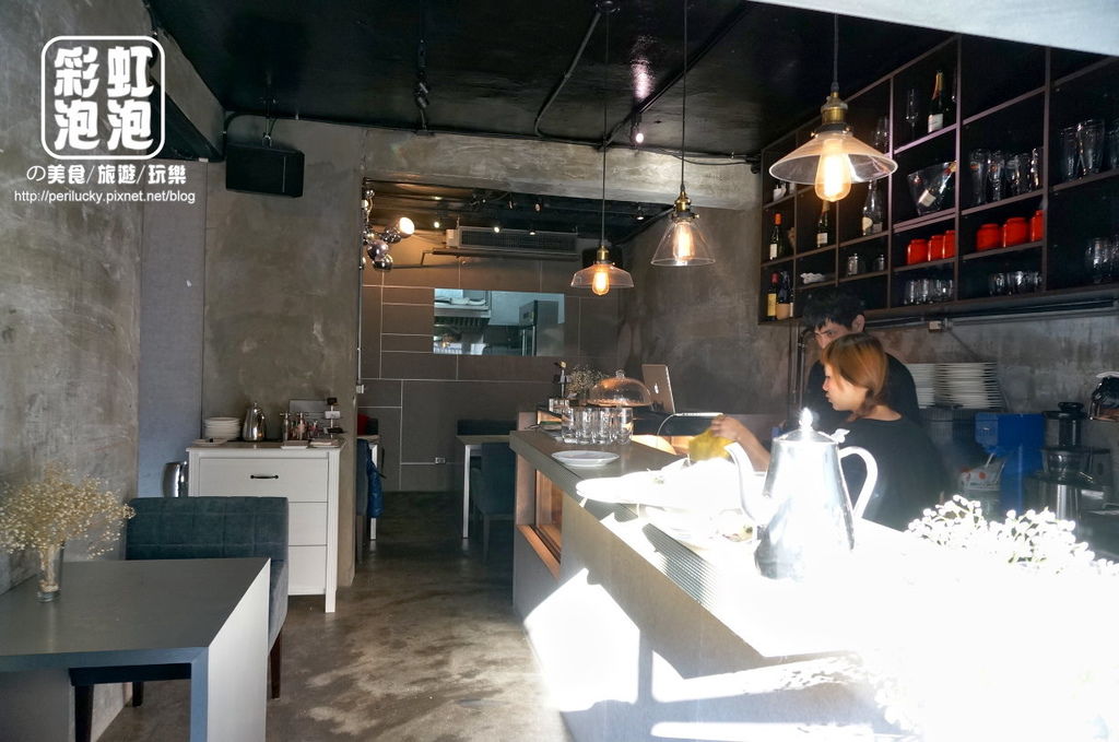 7.偷偷-內部空間.jpg 7.偷偷-內部空間.jpg