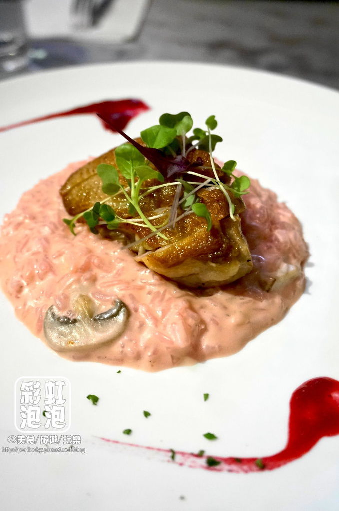 19.偷偷-奶油甜菜燉飯搭脆皮鴨胸.jpg 19.偷偷-奶油甜菜燉飯搭脆皮鴨胸.jpg