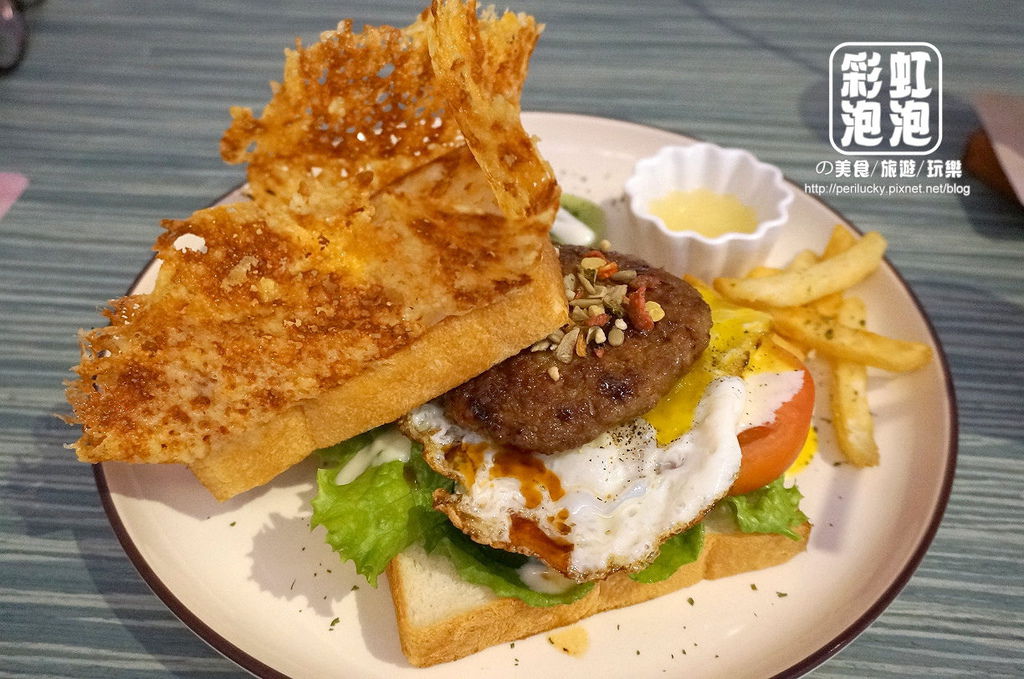 14.玖年飯店-原汁原味牛汁排莫拉達多士.jpg 14.玖年飯店-原汁原味牛汁排莫拉達多士.jpg