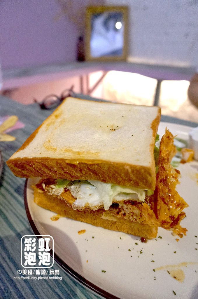 16.玖年飯店-原汁原味牛汁排莫拉達多士.jpg 16.玖年飯店-原汁原味牛汁排莫拉達多士.jpg