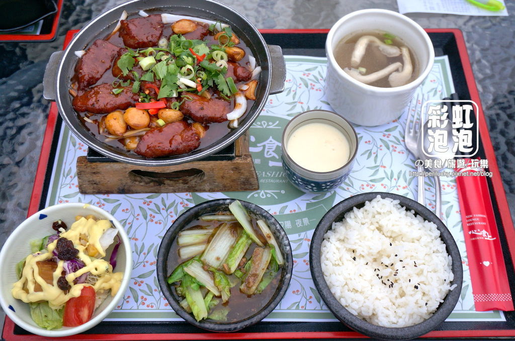 8.心食上現代飲食-蒜子牛肉陶板餐.jpg 8.心食上現代飲食-蒜子牛肉陶板餐.jpg