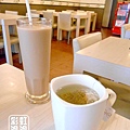 8.小慢慢義大利麵-冰奶茶、熱洋甘菊茶.jpg