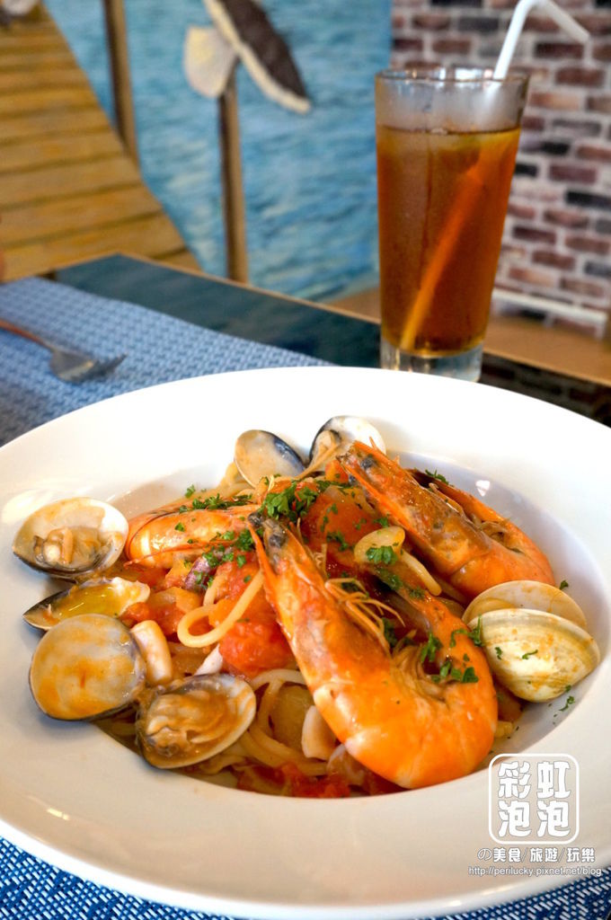 10. K%26;M Bistro Tapas-海鮮蕃茄義大利麵.jpg 10. K%26;M Bistro Tapas-海鮮蕃茄義大利麵.jpg