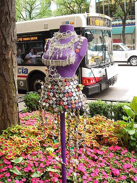 on the street, 這條路上,花圃永遠有主題展