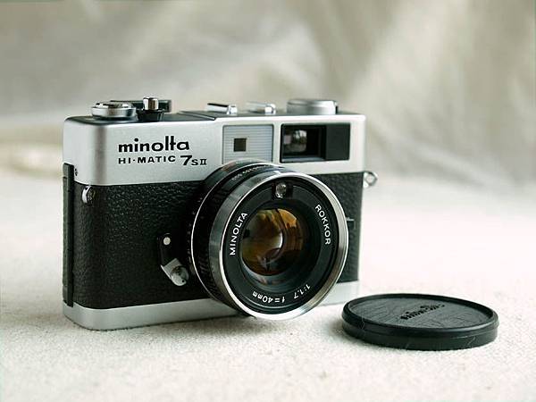 Minolta Hi-Matic 7s II_03.jpg