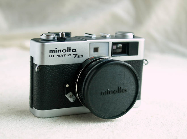 Minolta Hi-Matic 7s II_02.jpg