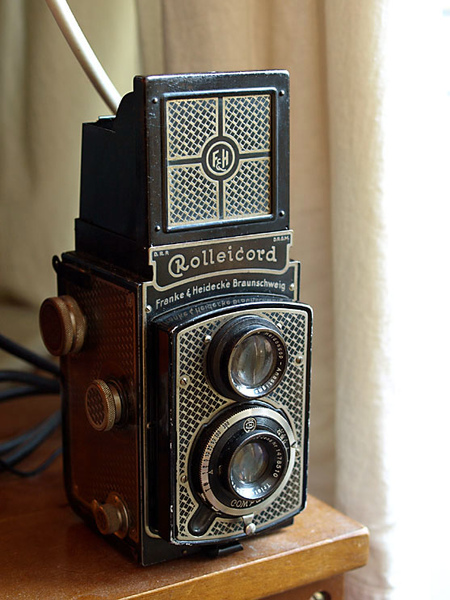 Rolleicord Type 1 Model 1, the "Art Deco Rollei" / 1933~1936