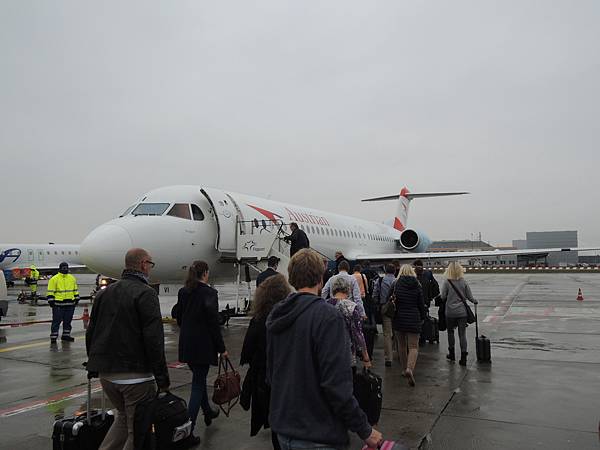 2015-08 法蘭克福薩爾斯堡奧地利航空 2015-08 法蘭克福薩爾斯堡奧地利航空