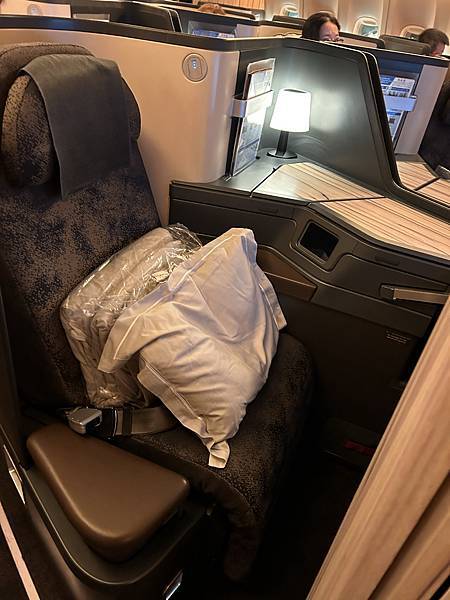 20240515 CI61 中華航空商務艙 台北-法蘭克福