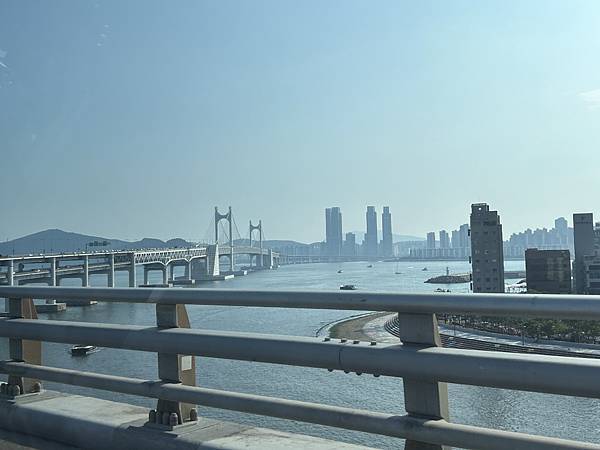 [分享] 國籍航空最爛商務艙 華航B738 釜山-台北