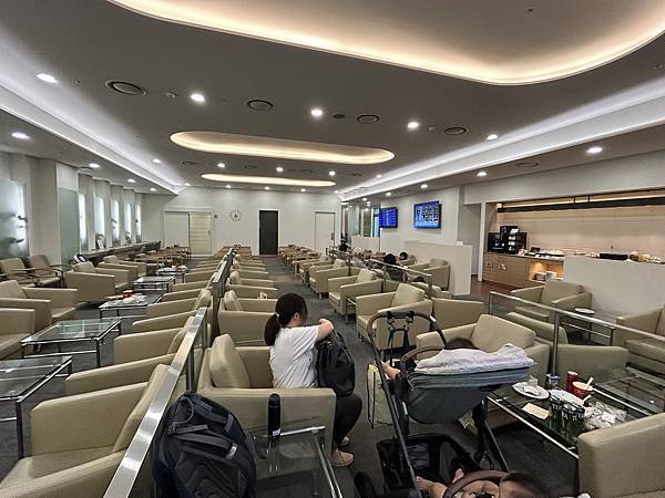 20240804 國籍航空最爛商務艙 華航波音737-800 20240804 國籍航空最爛商務艙 華航波音737-800