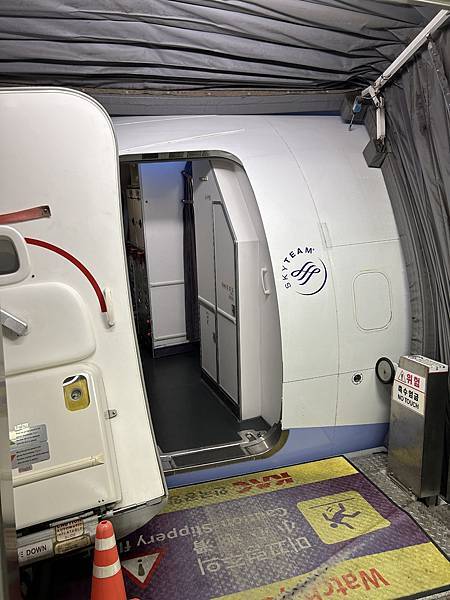 20240804 國籍航空最爛商務艙 華航波音737-800 20240804 國籍航空最爛商務艙 華航波音737-800