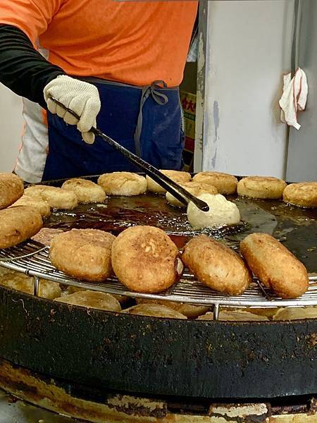 =台北市市中心=(2025年更新)蔥油餅、餡餅控必吃!精選台 =台北市市中心=(2025年更新)蔥油餅、餡餅控必吃!精選台