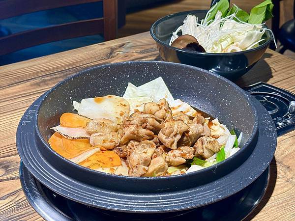 =台北市萬華區=【甩鍋雞】韓國超人氣名店插旗西門町,7種炒雞 =台北市萬華區=【甩鍋雞】韓國超人氣名店插旗西門町,7種炒雞