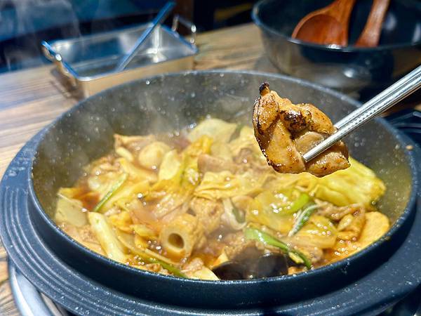 =台北市萬華區=【甩鍋雞】韓國超人氣名店插旗西門町,7種炒雞 =台北市萬華區=【甩鍋雞】韓國超人氣名店插旗西門町,7種炒雞