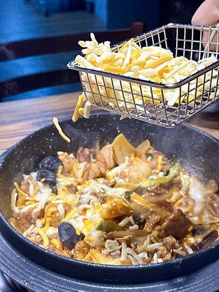 =台北市萬華區=【甩鍋雞】韓國超人氣名店插旗西門町,7種炒雞 =台北市萬華區=【甩鍋雞】韓國超人氣名店插旗西門町,7種炒雞