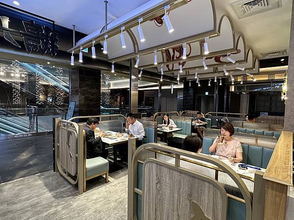 =台北市信義區=【鵝川】酸菜魚界的LV!山泉水養殖的鱸魚肉超 =台北市信義區=【鵝川】酸菜魚界的LV!山泉水養殖的鱸魚肉超