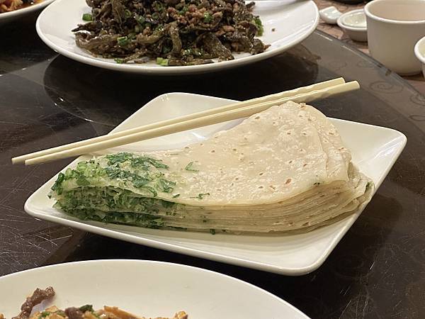 =台北市大安區=【驥園川菜餐廳】12小時精燉土雞湯黏嘴鮮甜,