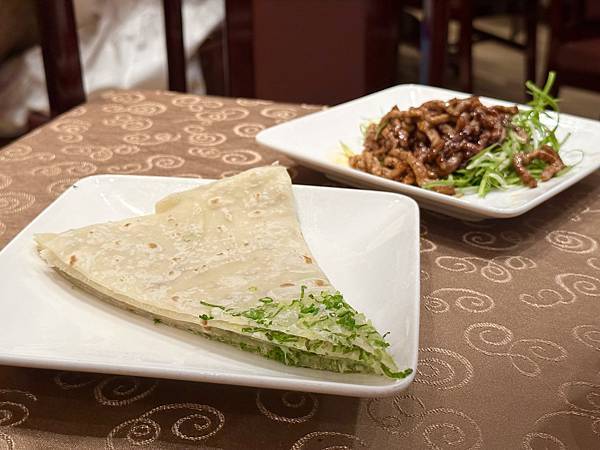 =台北市大安區=【驥園川菜餐廳】12小時精燉土雞湯黏嘴鮮甜,