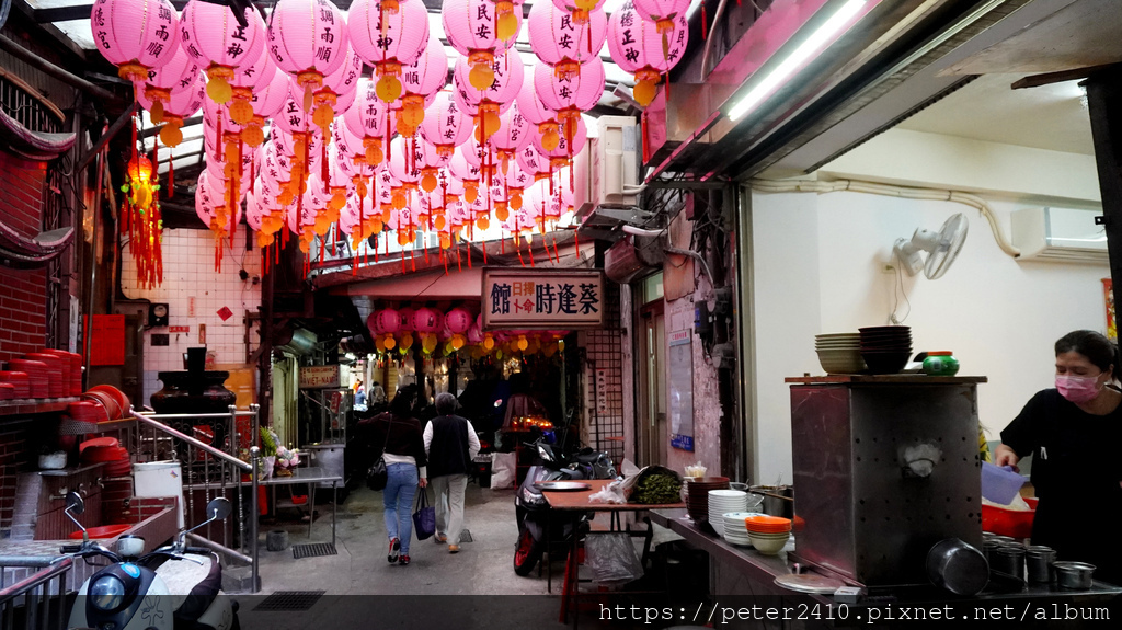 仁愛市場前土地公廟旁的乾麵店 (6).JPG