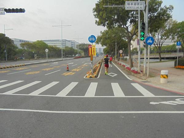 DSC07941(001).jpg DSC07941(001).jpg