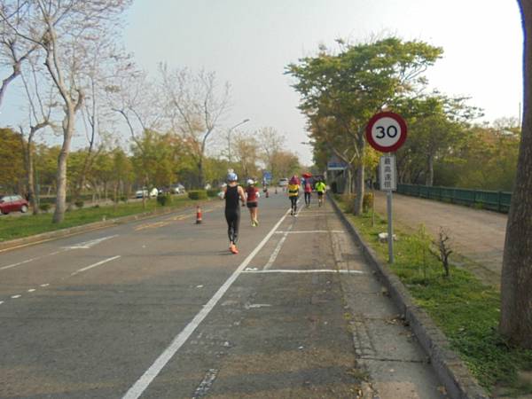 DSC07952(001).jpg DSC07952(001).jpg