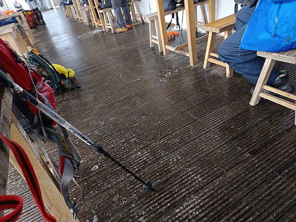 20250319困守嘉明山屋 20250319困守嘉明山屋