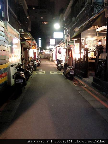 2011-12-24 Sogo百貨耶誕夜周邊街景22.JPG